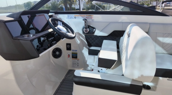 Sea Ray SDX 290 nuova in vendita