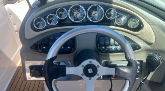 Crownline 265SS usado à venda