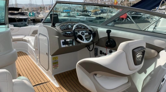 Crownline 265SS usado à venda