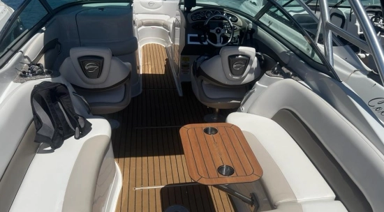 Crownline 265SS usado à venda