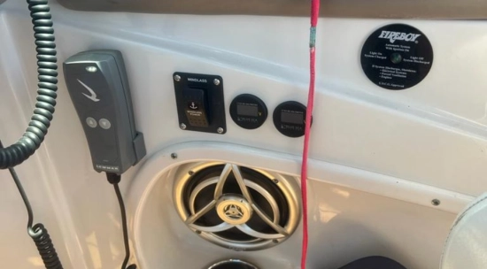 Crownline 265SS usado à venda