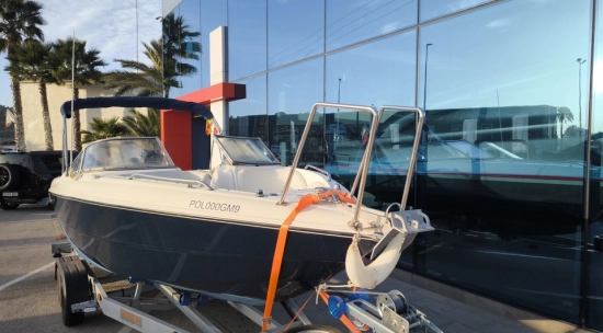Stingray 220 LX usata in vendita