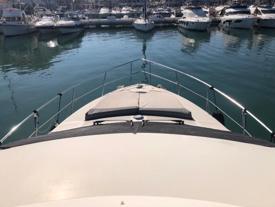 Azimut 46 preowned for sale