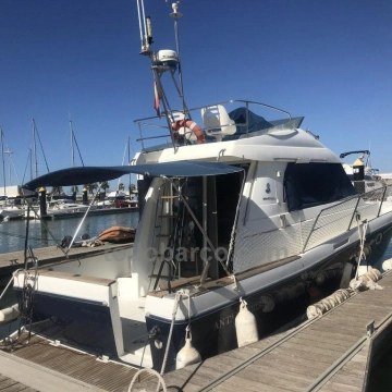 Beneteau Antares 1080 usado à venda