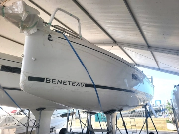 Beneteau Oceanis 30.1 nuova in vendita