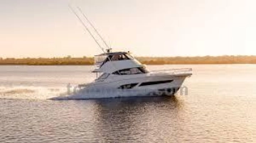 Riviera 50 Sport Motor Yacht usata in vendita
