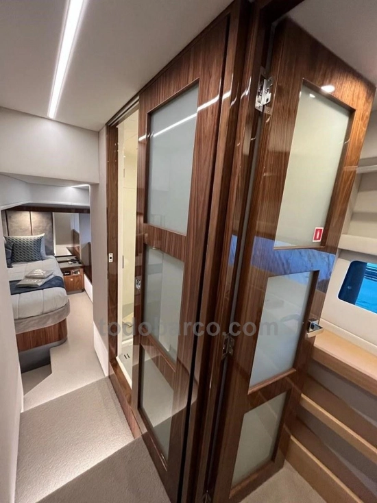 Riviera 50 Sport Motor Yacht usado à venda