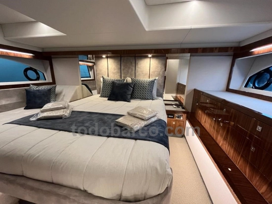 Riviera 50 Sport Motor Yacht usado à venda