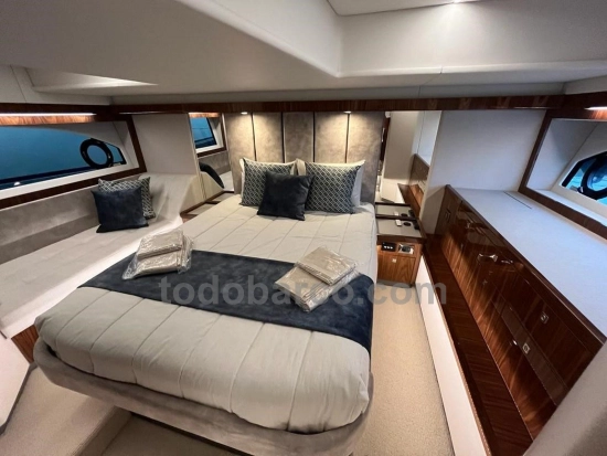 Riviera 50 Sport Motor Yacht usado à venda