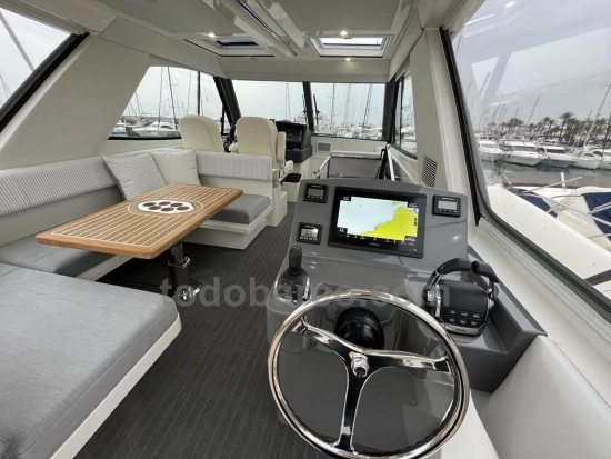 Riviera 50 Sport Motor Yacht usado à venda