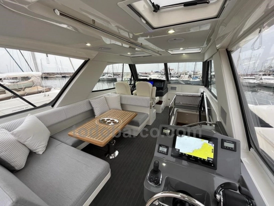 Riviera 50 Sport Motor Yacht usado à venda