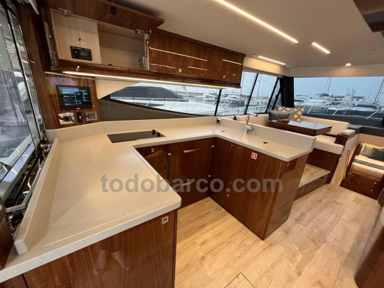 Riviera 50 Sport Motor Yacht usado à venda