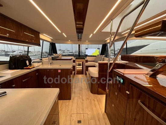 Riviera 50 Sport Motor Yacht usado à venda