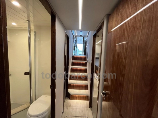 Riviera 50 Sport Motor Yacht usado à venda