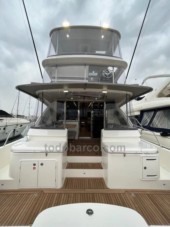 Riviera 50 Sport Motor Yacht usado à venda