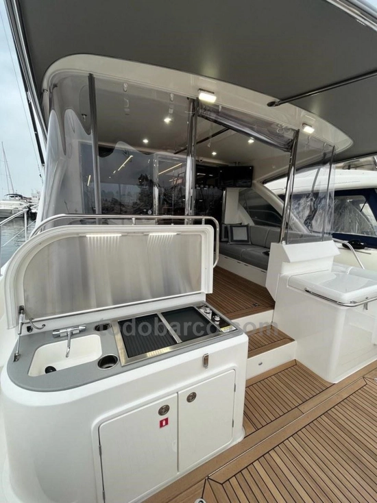 Riviera 50 Sport Motor Yacht usado à venda