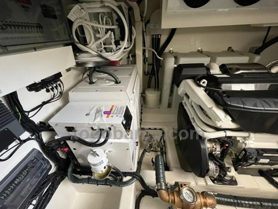 Riviera 50 Sport Motor Yacht usado à venda