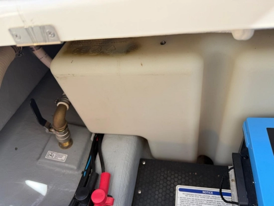 Quicksilver Pilothouse 805 Explorer de segunda mano en venta