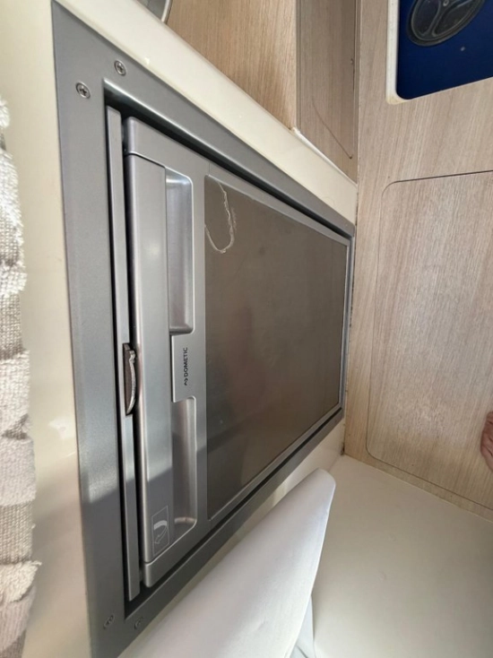 Quicksilver Pilothouse 805 Explorer de segunda mano en venta