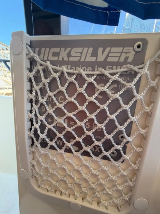 Quicksilver Pilothouse 805 Explorer de segunda mano en venta
