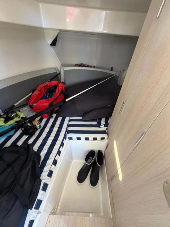 Quicksilver Pilothouse 805 Explorer de segunda mano en venta