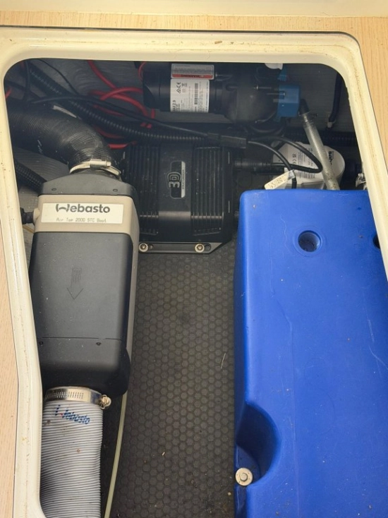 Quicksilver Pilothouse 805 Explorer de segunda mano en venta