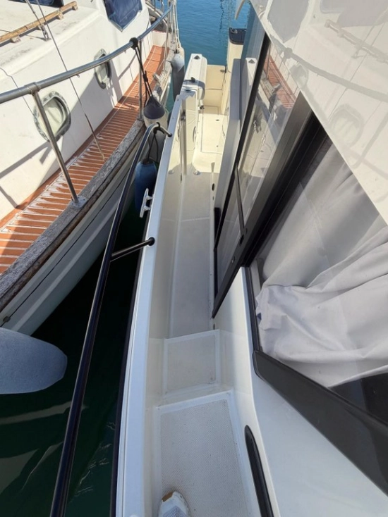 Quicksilver Pilothouse 805 Explorer de segunda mano en venta