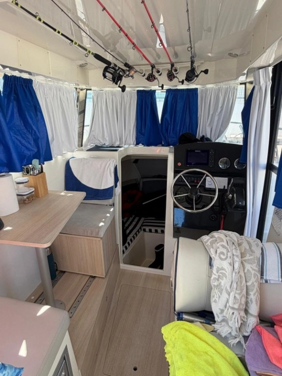 Quicksilver Pilothouse 805 Explorer de segunda mano en venta