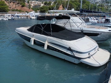 Maxum 2400 SC usata in vendita