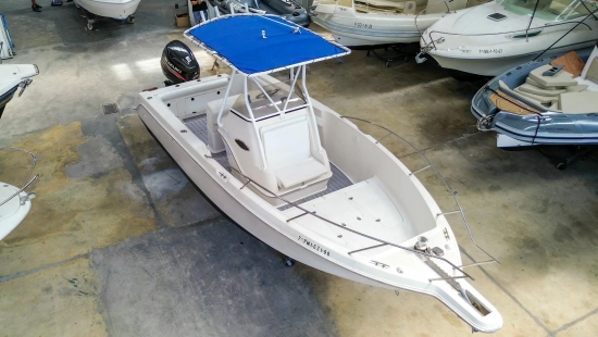 Wellcraft 238 CCF center console de segunda mano en venta
