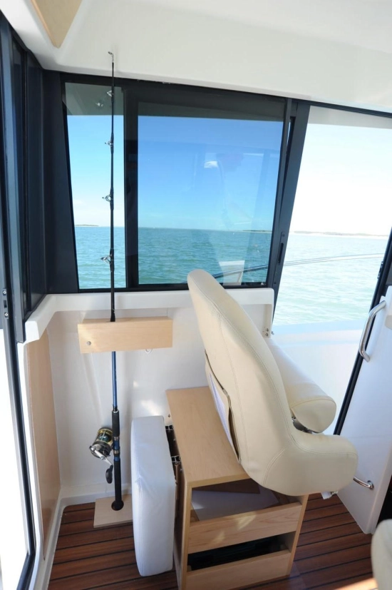 Ocqueteau Ostrea 710 timonera nuevo en venta
