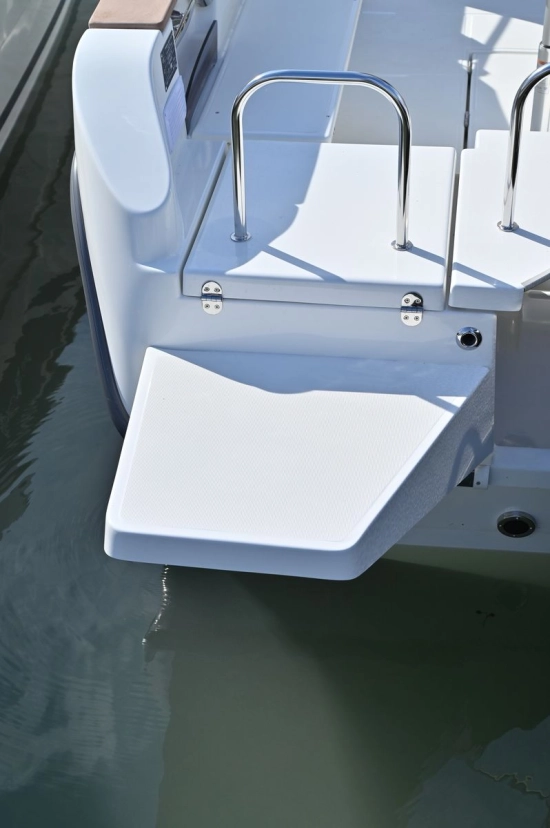 Ocqueteau Ostrea 710 timonera nuevo en venta