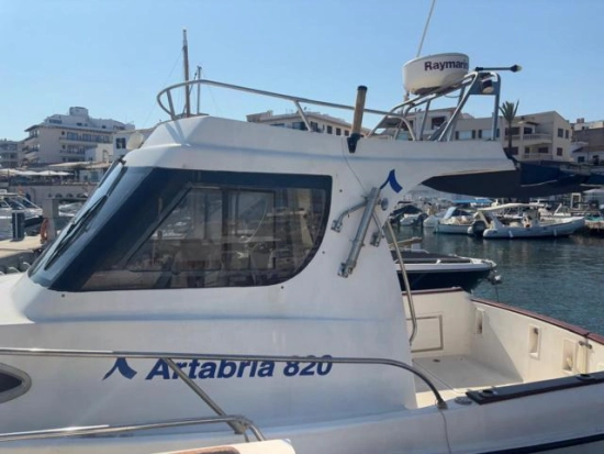 Yatlan Artabria 820 usado à venda