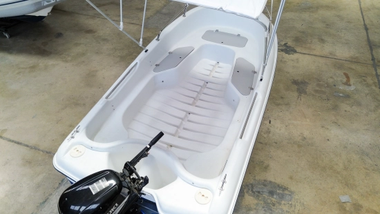 Jeanneau CAP 400 de segunda mano en venta