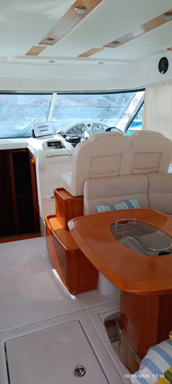 Beneteau Antares 12 Fly usado à venda