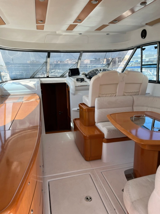 Beneteau Antares 12 Fly usado à venda