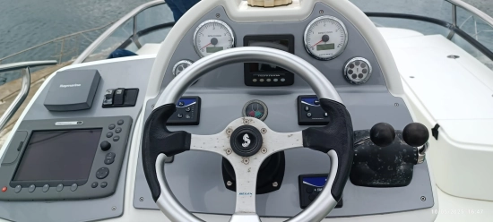 Beneteau Antares 12 Fly usado à venda
