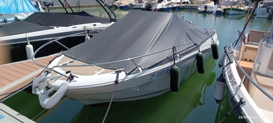 Jeanneau Cap Camarat 6.5 Cc usata in vendita