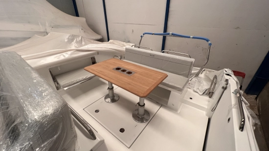Beneteau Flyer 9 Spacedeck brand new for sale