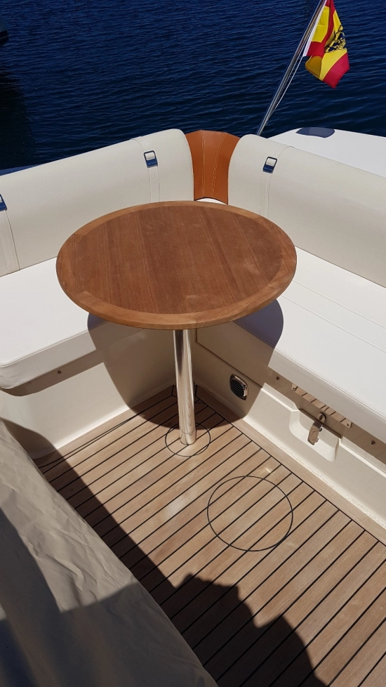 Invictus Yacht 280 GT de segunda mano en venta