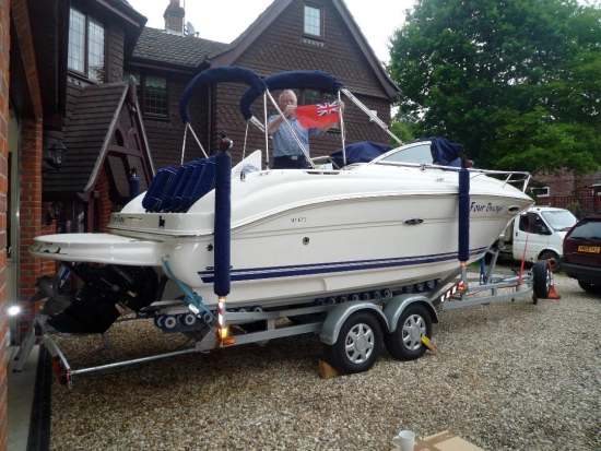 Sea Ray 225 Weekender usado à venda