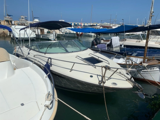 Sea Ray 225 Weekender usado à venda