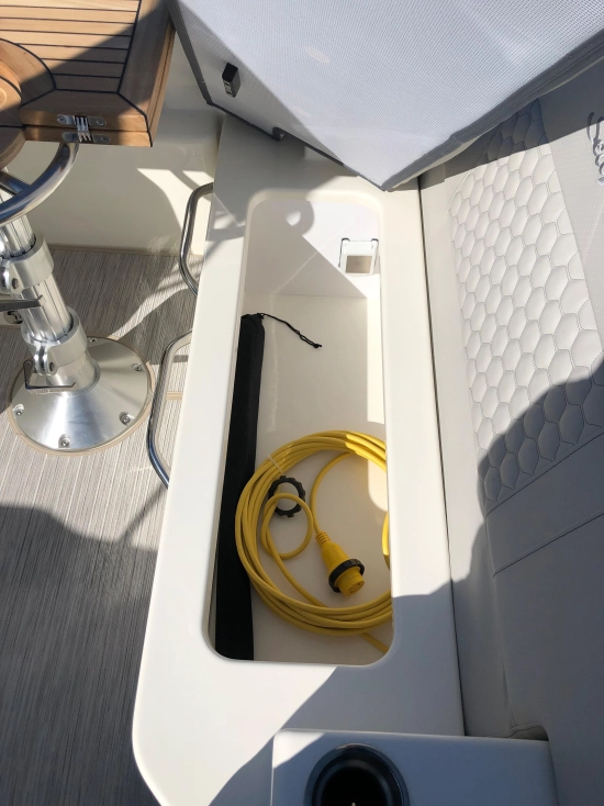 Sea Ray Sundancer 265 usado à venda