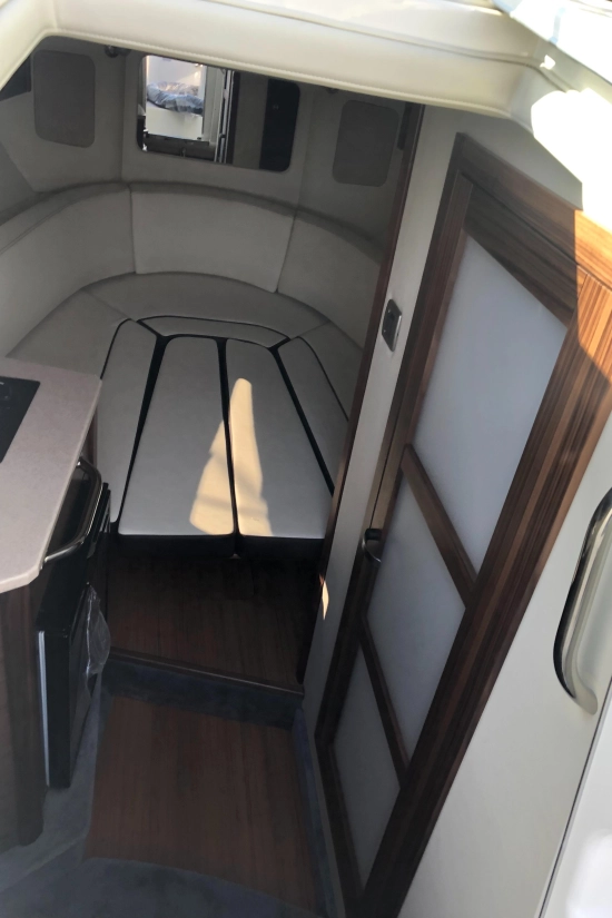 Sea Ray Sundancer 265 usado à venda