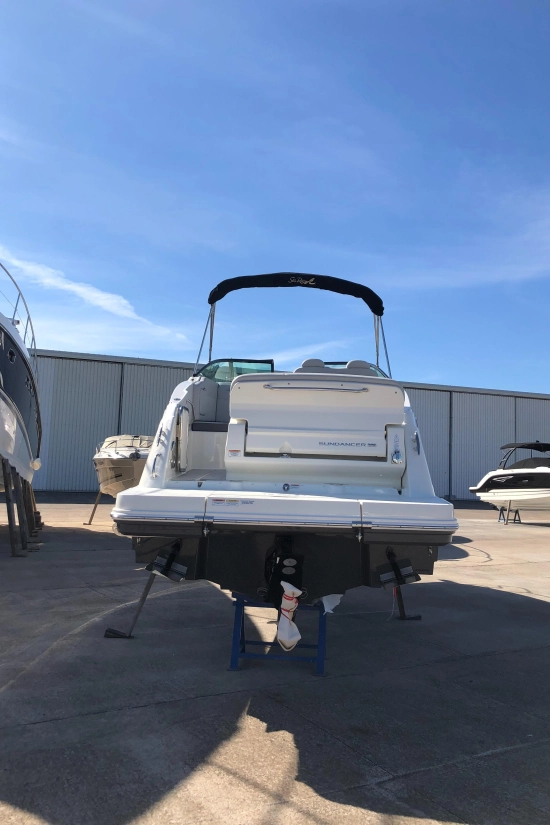 Sea Ray Sundancer 265 usado à venda