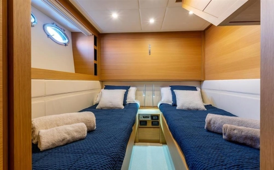 Pershing 64 usata in vendita