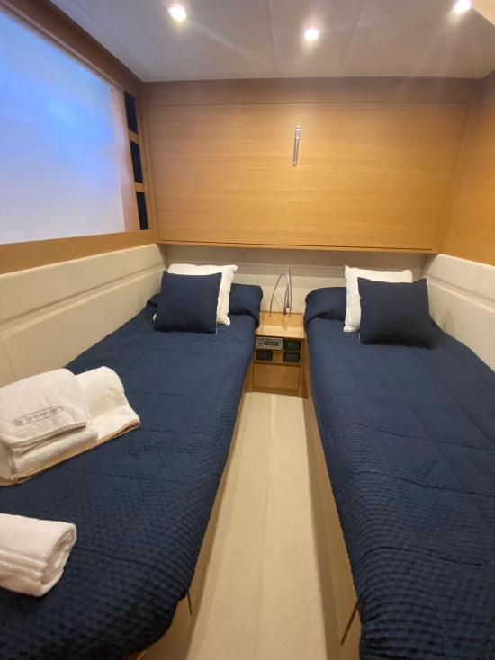 Pershing 64 usata in vendita