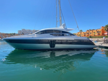 Pershing 64 usado à venda