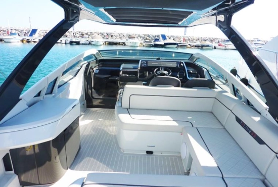 Fairline F Line 33 de segunda mano en venta