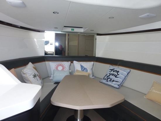 Fairline F Line 33 de segunda mano en venta